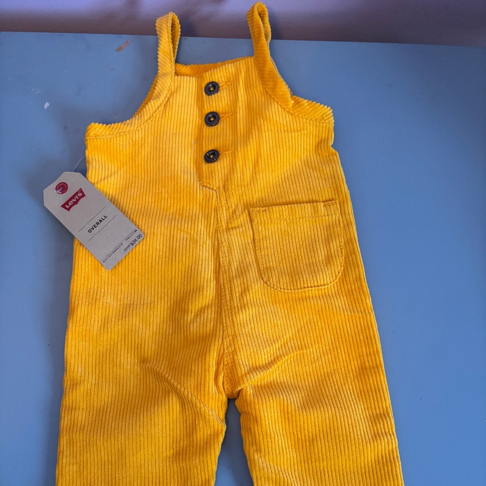 NWT little girls yellow Levi’s corduroy overalls
